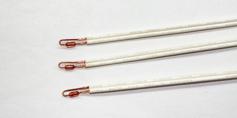 小型壓方焊接機 - 精密點焊機 - 4 NTC熱敏電阻與多股線焊接