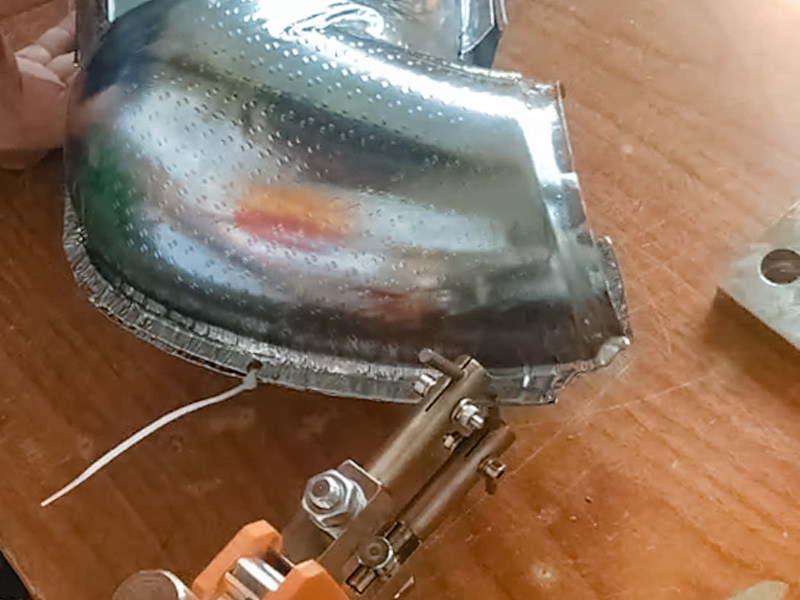 手持式電阻焊槍機頭-JYG-10 - 手持式點焊機頭 - 3 手持式電阻點焊機-汽車發動機隔熱罩焊接